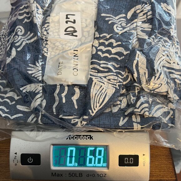 Two Paddles Hawaiian Shirt Sz Med Blue White Tropical Pineapple Short Sleeve - Picture 8 of 8